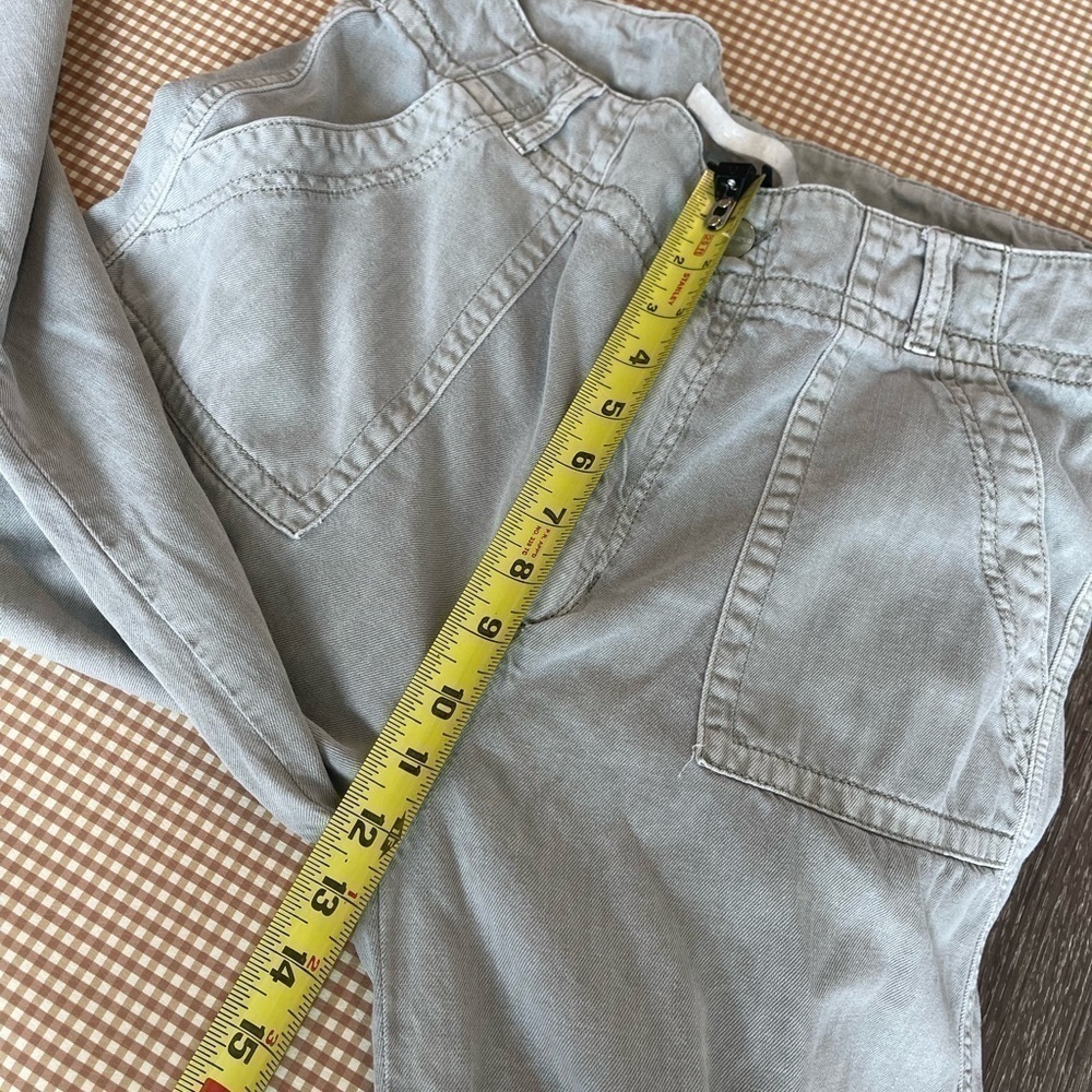 Joe's Jeans the honor high rise vintage straight utility
pants. Size 31 - Picture 6 of 16